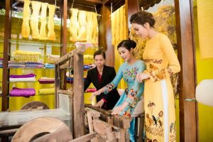đặc trưng cơ bản trong nghề dệt lụa