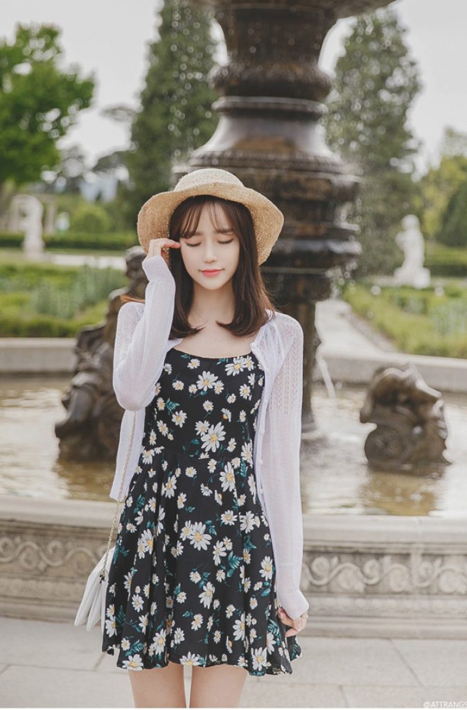 Cardigan cùng một chiếc váy xòe