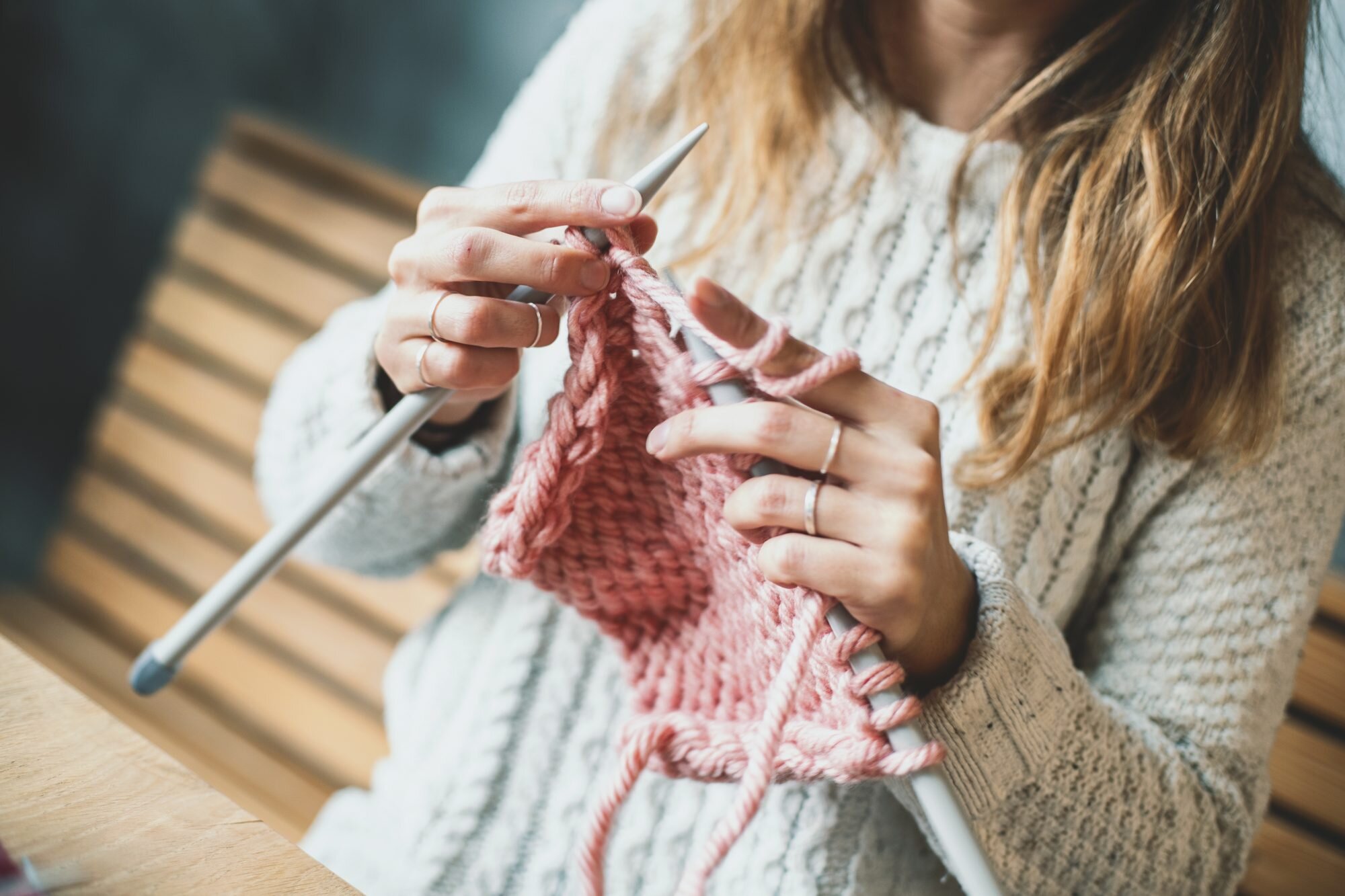 Cách móc khăn len đơn giản nhất chỉ với 7 mũi đan cơ bản