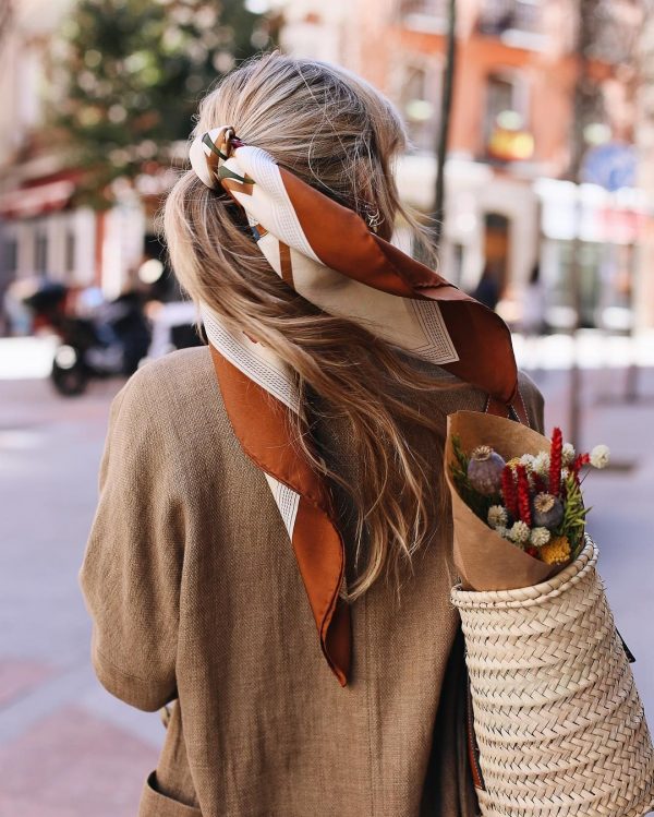 Cách cột khăn turban với tóc