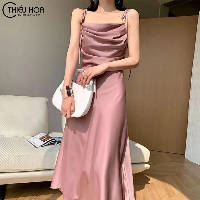 20+ cách mix match trang phục với chân váy jean dài cực xinh